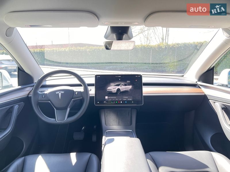 Позашляховик / Кросовер Tesla Model Y 2024 в Києві