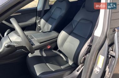 Внедорожник / Кроссовер Tesla Model Y 2024 в Киеве