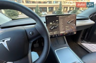 Внедорожник / Кроссовер Tesla Model Y 2024 в Киеве
