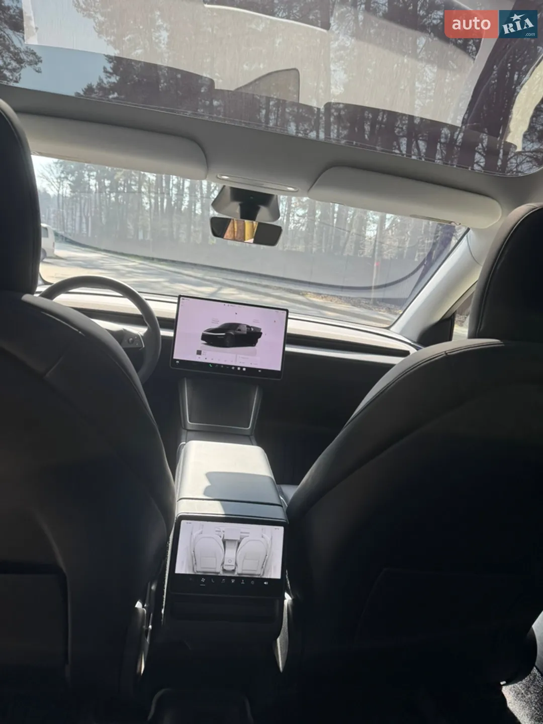 2025 Tesla Model Y - мініатюра 15