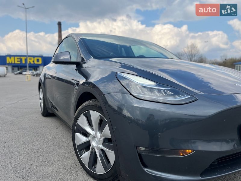 Внедорожник / Кроссовер Tesla Model Y 2021 в Львове