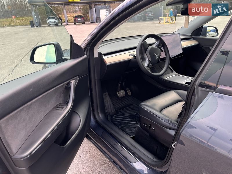 Внедорожник / Кроссовер Tesla Model Y 2021 в Львове