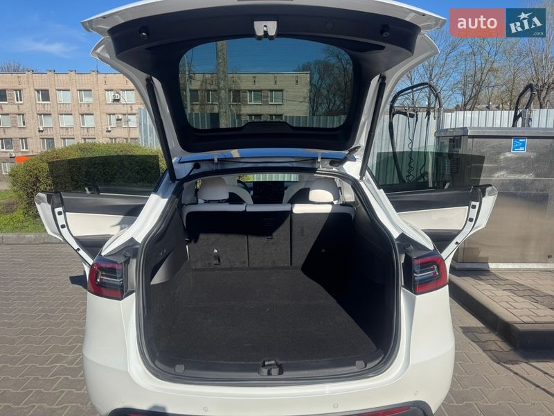 Позашляховик / Кросовер Tesla Model Y 2021 в Дніпрі фото 11 Позашляховик / Кросовер Tesla Model Y 2021 в Дніпрі