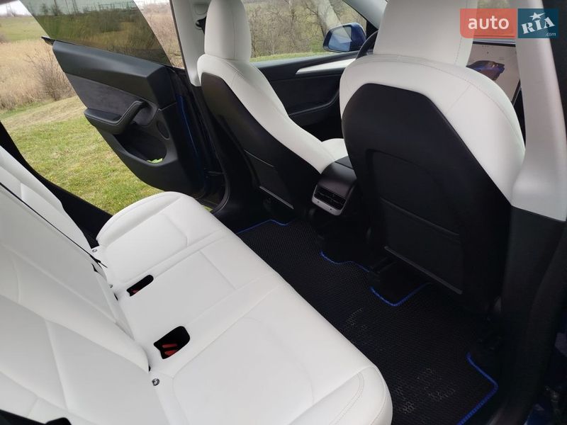 Внедорожник / Кроссовер Tesla Model Y 2024 в Одессе