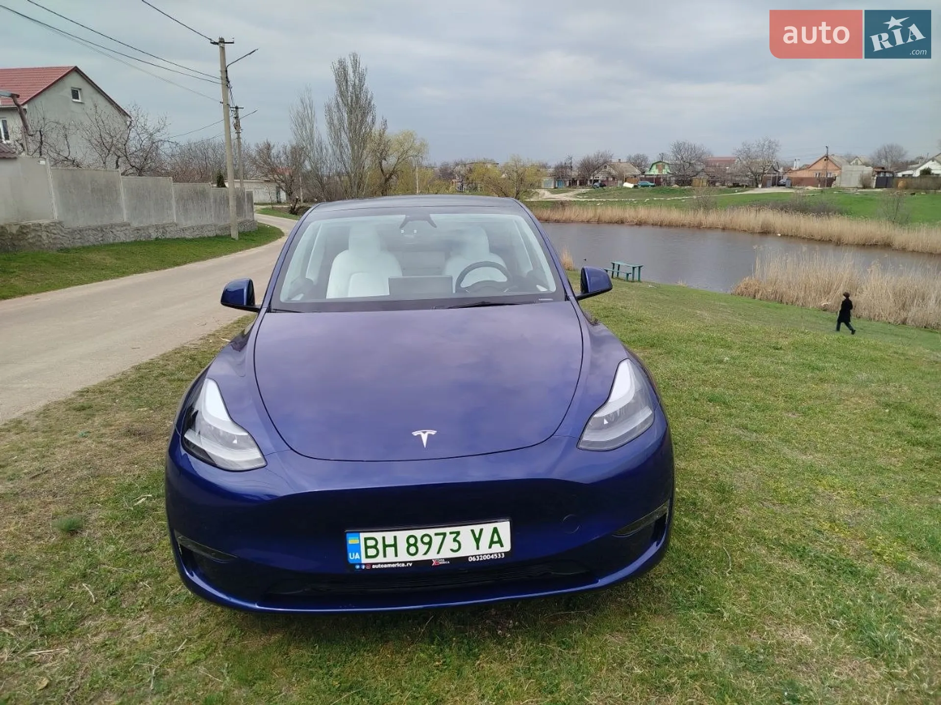 2024 Tesla Model Y - мініатюра 3