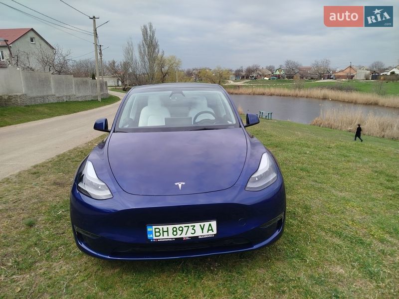 Внедорожник / Кроссовер Tesla Model Y 2024 в Одессе