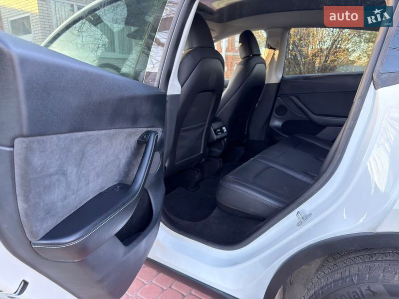 Внедорожник / Кроссовер Tesla Model Y 2023 в Калиновке фото 14 Внедорожник / Кроссовер Tesla Model Y 2023 в Калиновке