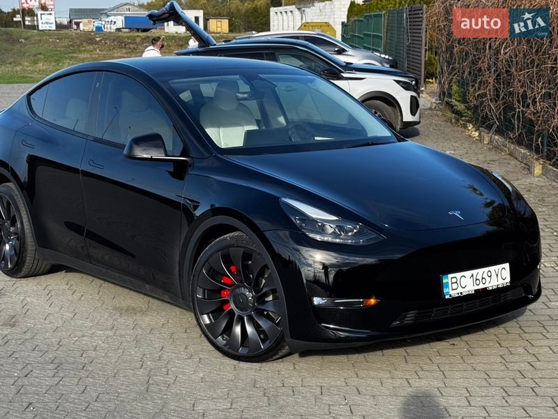 Tesla Model Y 2023