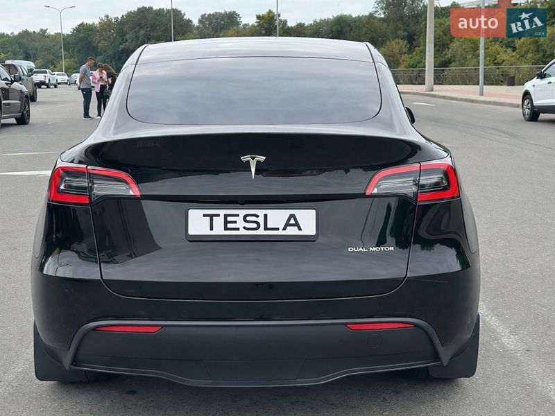 Позашляховик / Кросовер Tesla Model Y 2021 в Києві