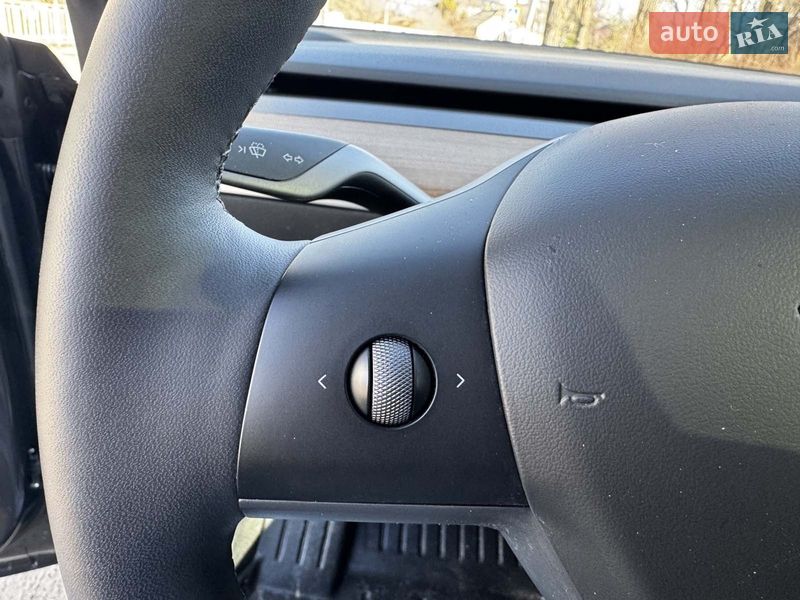 Внедорожник / Кроссовер Tesla Model Y 2024 в Киеве фото 21 Внедорожник / Кроссовер Tesla Model Y 2024 в Киеве