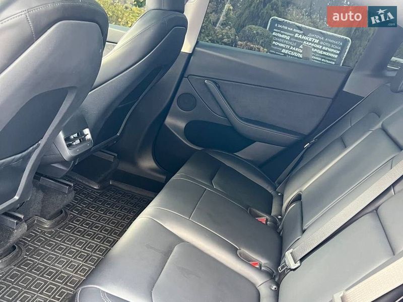 Позашляховик / Кросовер Tesla Model Y 2023 в Києві