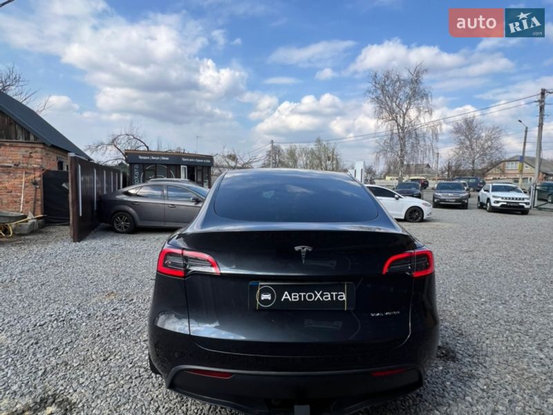 Внедорожник / Кроссовер Tesla Model Y 2025 в Дергачах