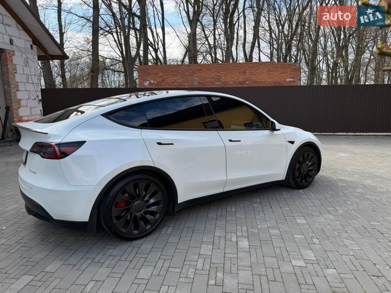 Внедорожник / Кроссовер Tesla Model Y 2022 в Владимире