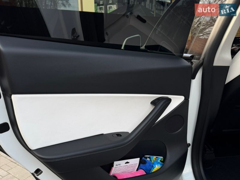 Внедорожник / Кроссовер Tesla Model Y 2022 в Владимире