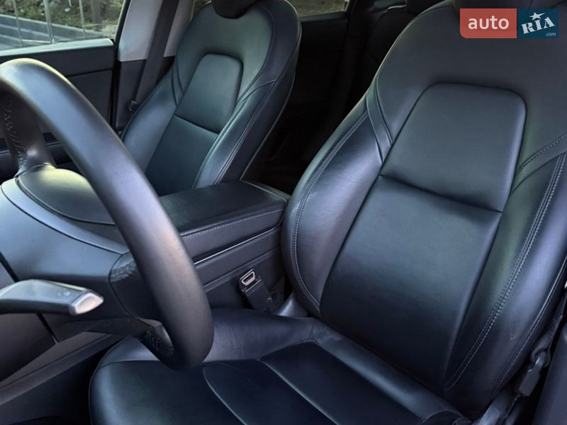 Позашляховик / Кросовер Tesla Model Y 2020 в Львові