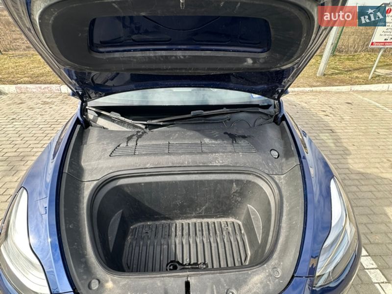 Внедорожник / Кроссовер Tesla Model Y 2023 в Ивано-Франковске фото 27 Внедорожник / Кроссовер Tesla Model Y 2023 в Ивано-Франковске