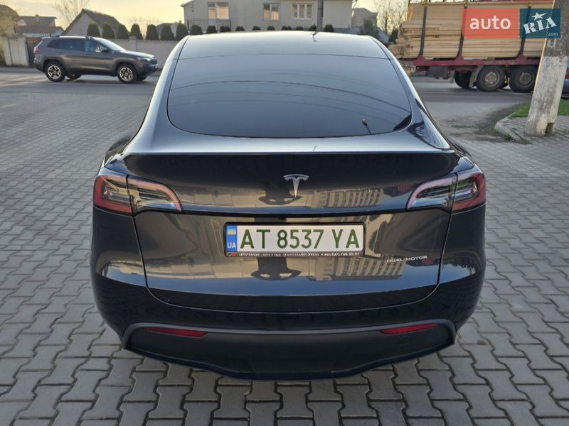 Внедорожник / Кроссовер Tesla Model Y 2024 в Ивано-Франковске