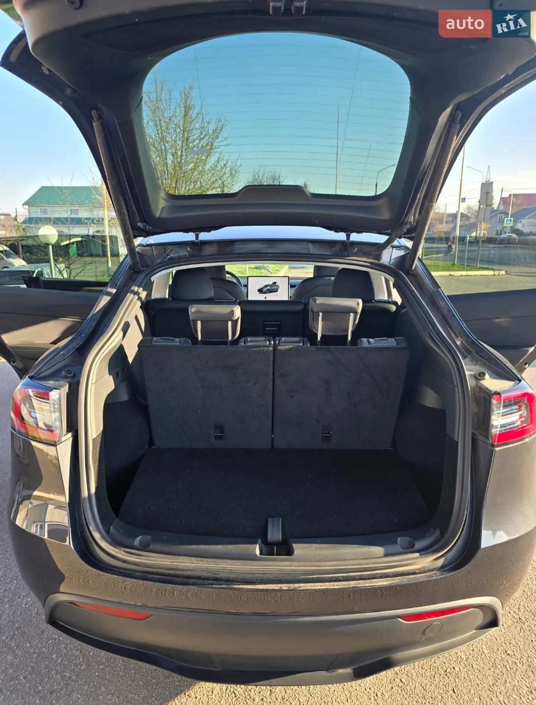 2024 Tesla Model Y - мініатюра 40