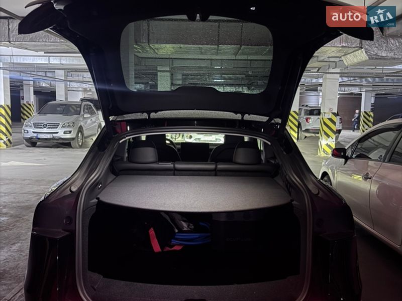 Внедорожник / Кроссовер Tesla Model Y 2025 в Черновцах