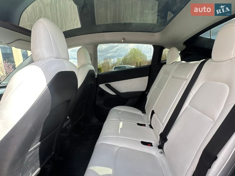 Позашляховик / Кросовер Tesla Model Y 2022 в Львові
