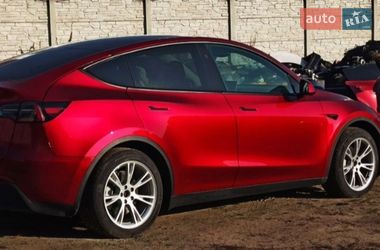 Позашляховик / Кросовер Tesla Model Y 2023 в Харкові