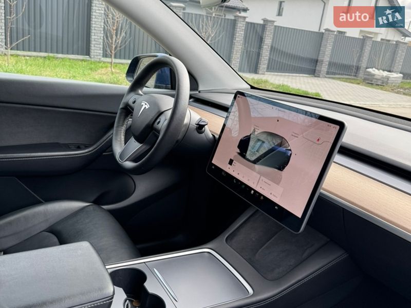 Внедорожник / Кроссовер Tesla Model Y 2022 в Киеве