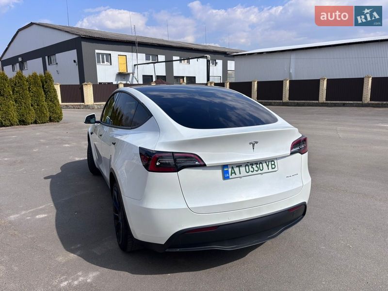 Позашляховик / Кросовер Tesla Model Y 2021 в Івано-Франківську