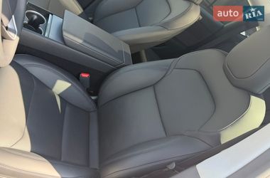 Внедорожник / Кроссовер Tesla Model Y 2025 в Днепре