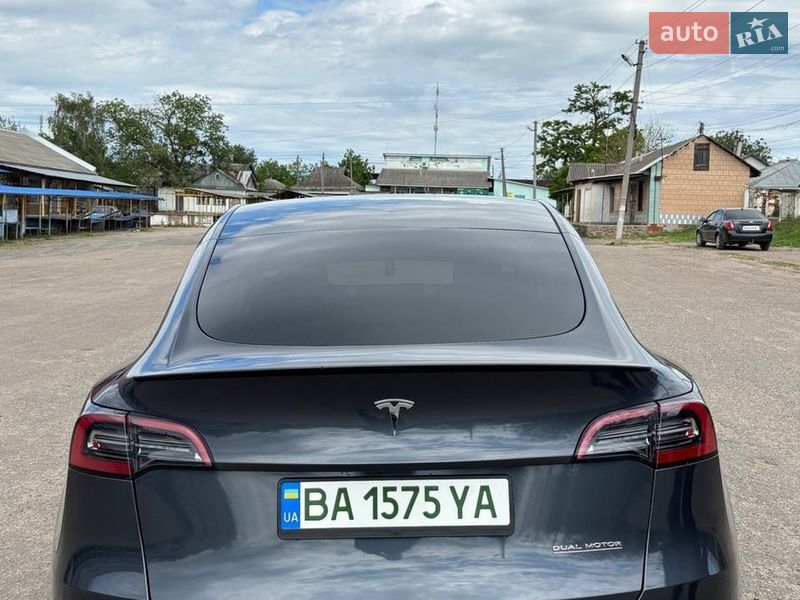Внедорожник / Кроссовер Tesla Model Y 2022 в Саврани