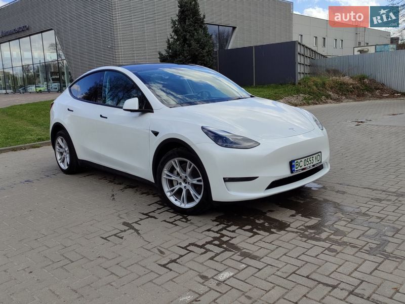 Внедорожник / Кроссовер Tesla Model Y 2023 в Львове