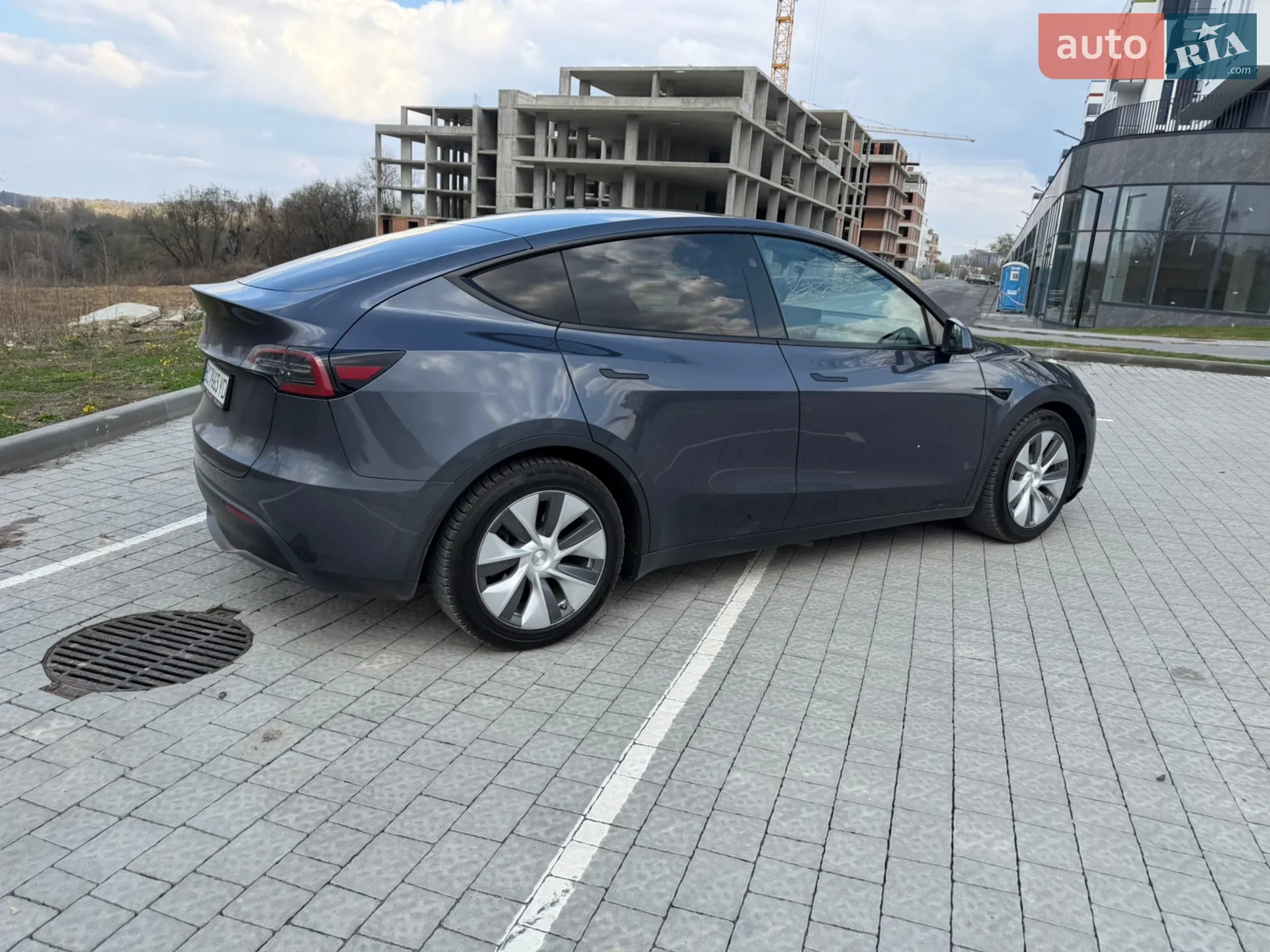 2023 Tesla Model Y - мініатюра 8