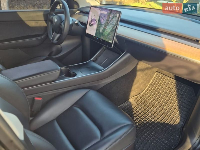 Внедорожник / Кроссовер Tesla Model Y 2020 в Львове