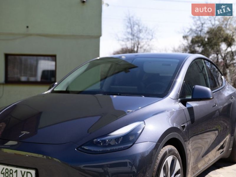 Tesla Model Y 2022