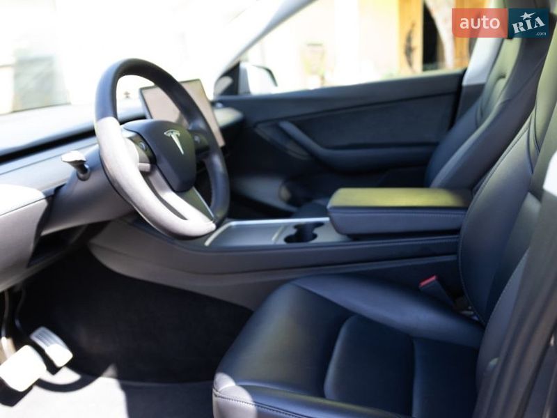 Внедорожник / Кроссовер Tesla Model Y 2022 в Жовкве