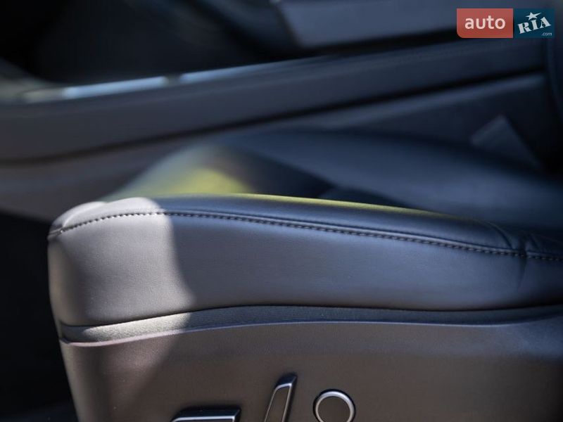 Внедорожник / Кроссовер Tesla Model Y 2022 в Жовкве