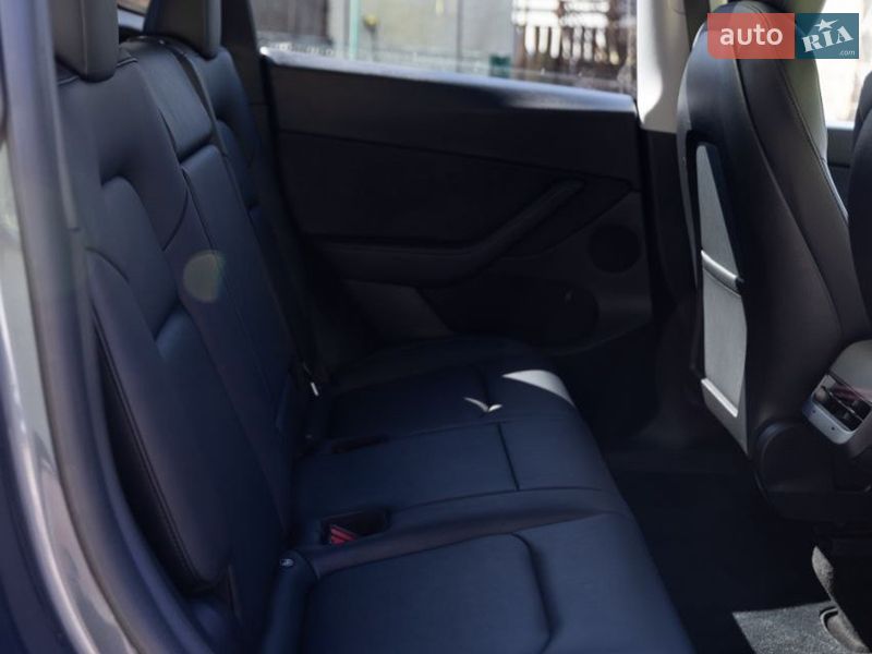 Внедорожник / Кроссовер Tesla Model Y 2022 в Жовкве