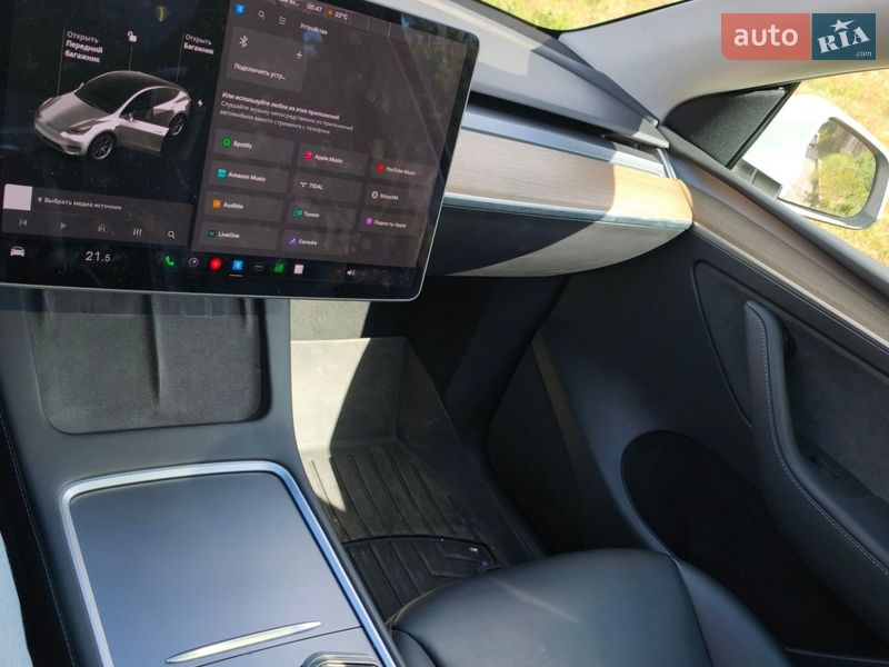 Внедорожник / Кроссовер Tesla Model Y 2020 в Днепре