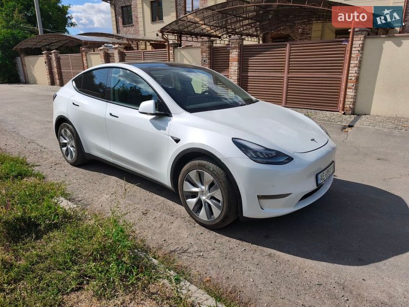 Tesla Model Y 2020