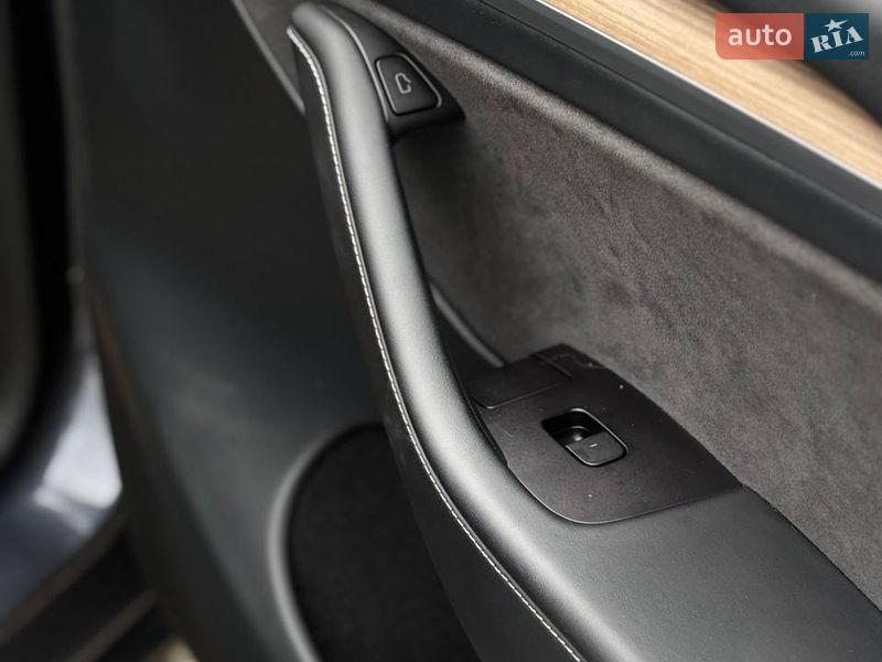 Внедорожник / Кроссовер Tesla Model Y 2023 в Стрые фото 38 Внедорожник / Кроссовер Tesla Model Y 2023 в Стрые