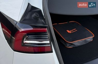 Позашляховик / Кросовер Tesla Model Y 2023 в Первомайську