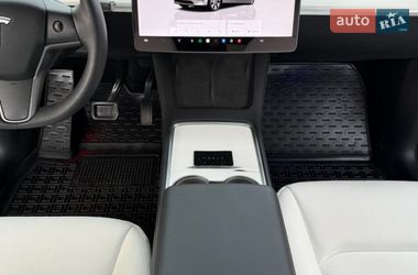 Позашляховик / Кросовер Tesla Model Y 2023 в Первомайську