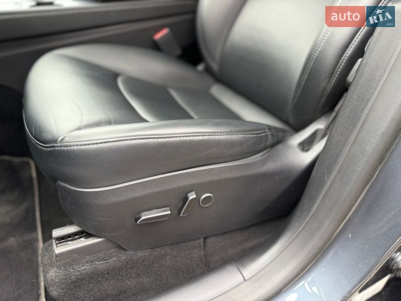 Позашляховик / Кросовер Tesla Model Y 2023 в Львові фото 22 Позашляховик / Кросовер Tesla Model Y 2023 в Львові