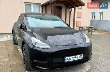 Позашляховик / Кросовер Tesla Model Y 2023 в Києві