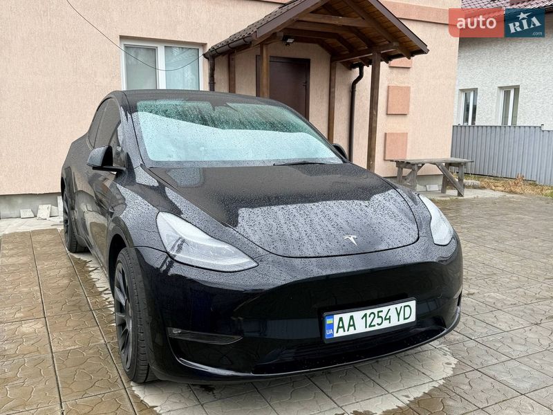 Позашляховик / Кросовер Tesla Model Y 2023 в Києві