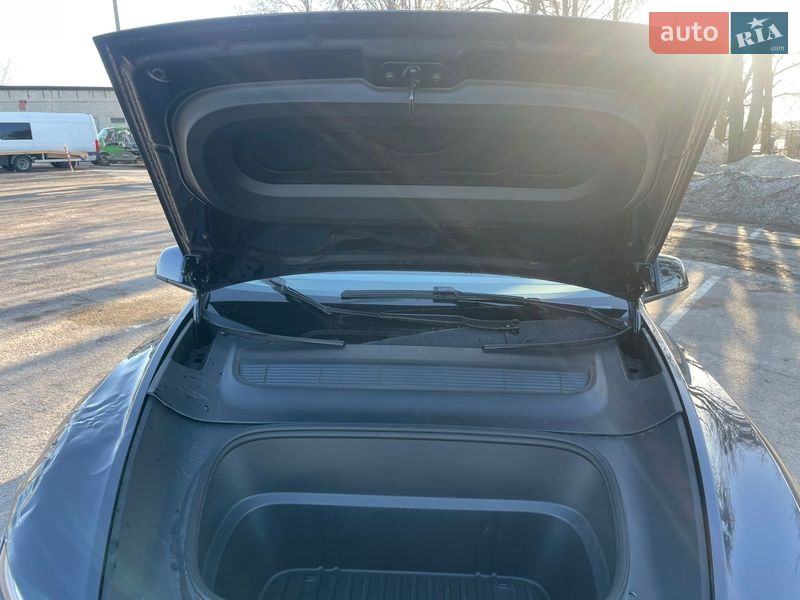 Позашляховик / Кросовер Tesla Model Y 2025 в Рівному