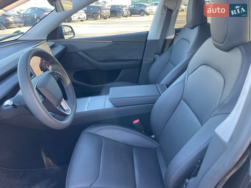 Позашляховик / Кросовер Tesla Model Y 2025 в Рівному