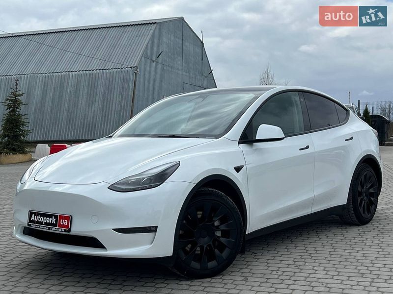 Tesla Model Y 2022