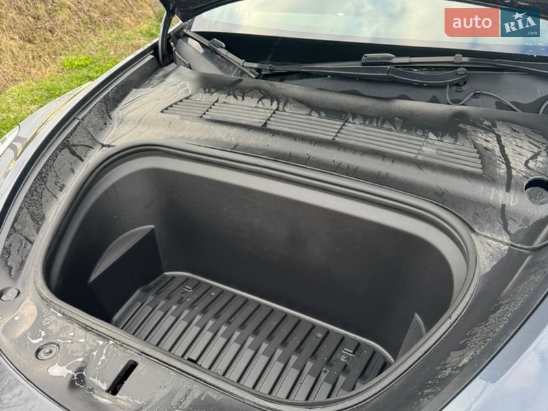 Внедорожник / Кроссовер Tesla Model Y 2022 в Львове