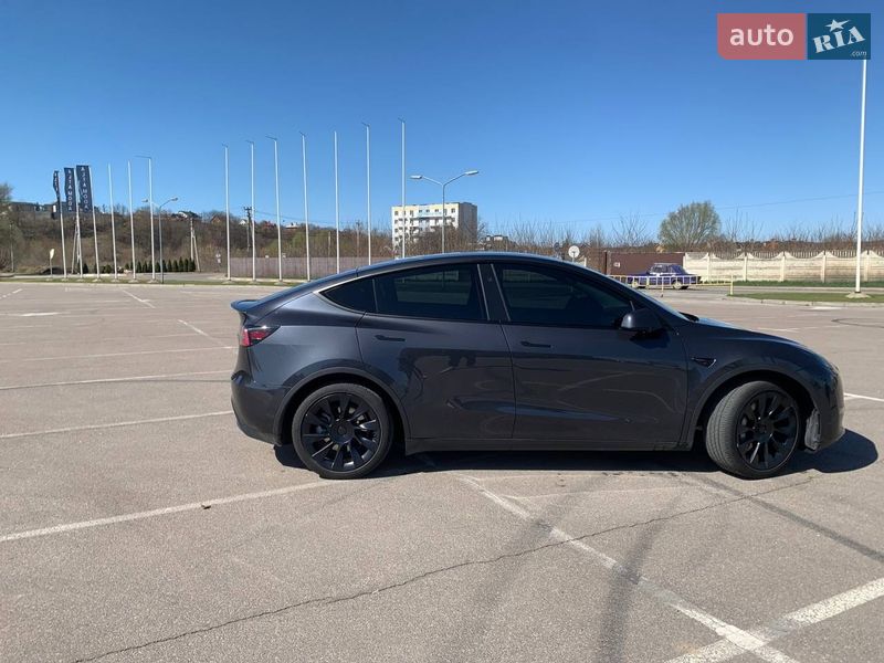Внедорожник / Кроссовер Tesla Model Y 2024 в Киеве