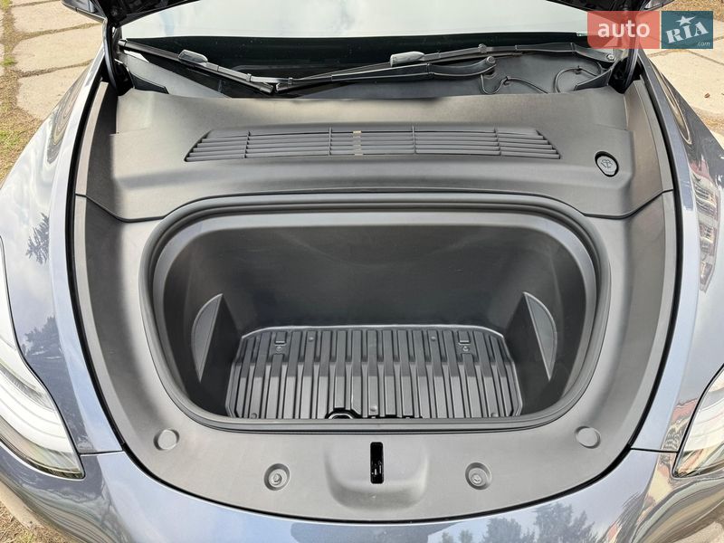 Внедорожник / Кроссовер Tesla Model Y 2021 в Днепре